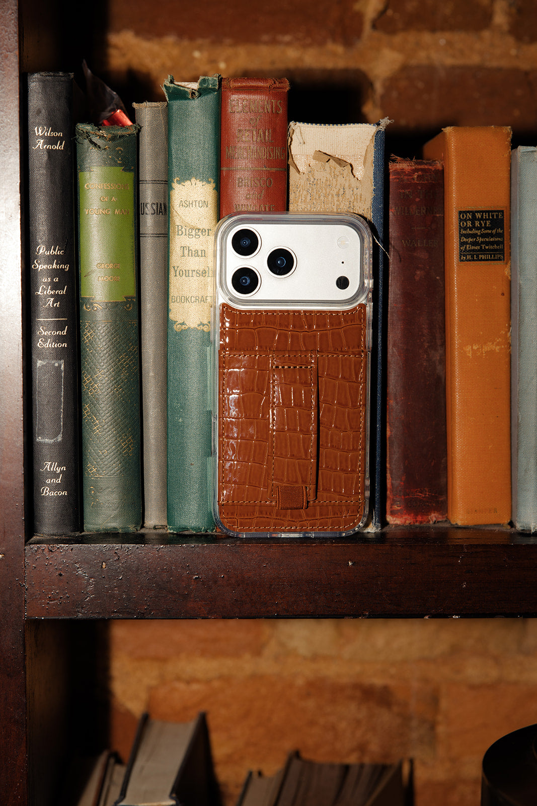 ETRO コンフォーターケース 150×210cm Cocoa Croc Original Case by Mary Beth Wilhelm – Walli Cases