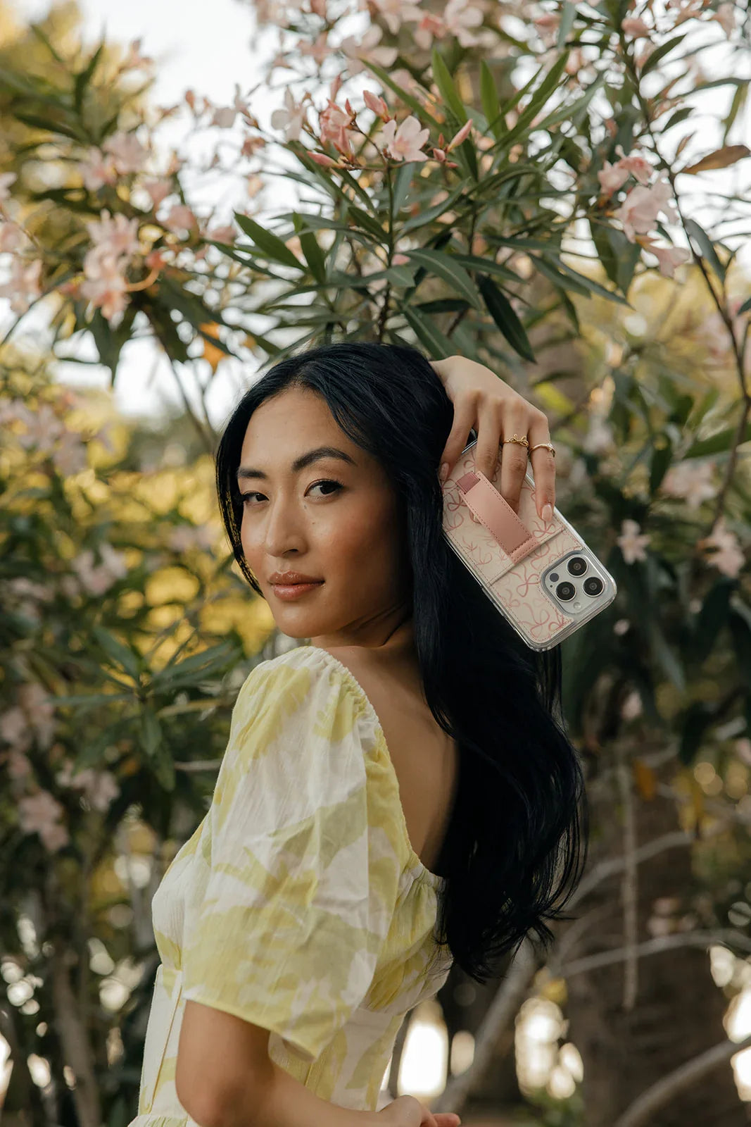 Rosy Ribbons – Walli Cases